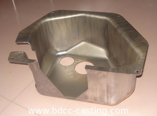 Stampaggio, Alloggiamenti per manometri, Parti stampate in metallo in acciaio inossidabile con tutti i tipi di finiture, Parti stampate