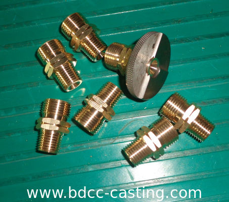 raccordo in ottone per tubi