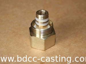 Raccordo per tubi a vite in ottone personalizzato con tutti i tipi di finiture, gli ordini OEM possono essere personalizzati