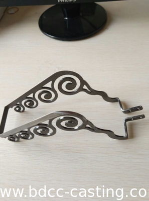 Stampaggio, Alloggiamenti per manometri, Parti stampate in metallo in acciaio inossidabile con tutti i tipi di finiture, Parti stampate