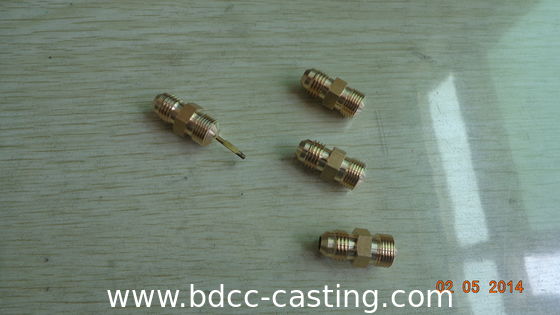 Raccordi per tubi in ottone BSP CNC personalizzati, fabbricati in Cina da produttore professionale