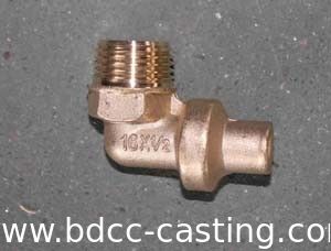 Connettore per contatore dell'acqua in ottone personalizzato con tutti i tipi di finiture, prodotto da un produttore professionista cinese