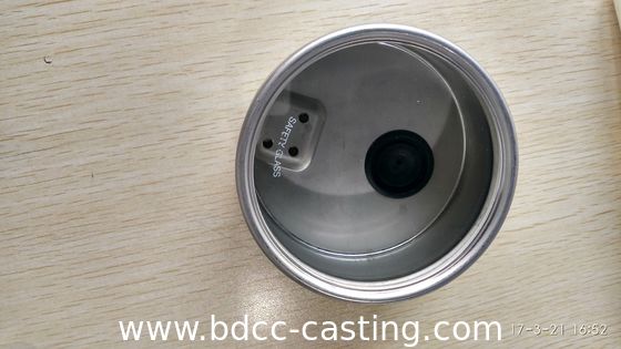 Alloggiamenti per manometri, parti stampate in metallo in acciaio inossidabile con tutti i tipi di finiture, parti stampate