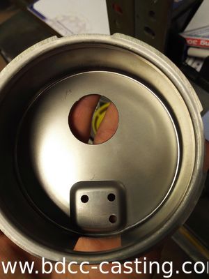 Stampaggio, Alloggiamenti per manometri, Parti stampate in metallo in acciaio inossidabile con tutti i tipi di finiture, Parti stampate