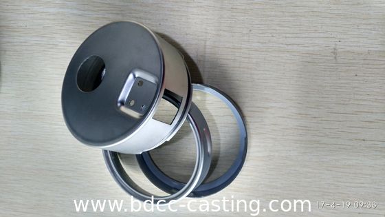 Alloggiamenti per manometri, parti stampate in metallo in acciaio inossidabile con tutti i tipi di finiture, parti stampate