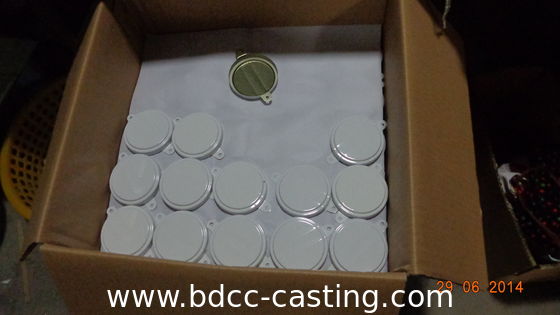 Coperchio antifurto per vasche personalizzate, coperchio filettato, flangia per vasca; la stampa a colori può essere personalizzata in base alle esigenze del cliente