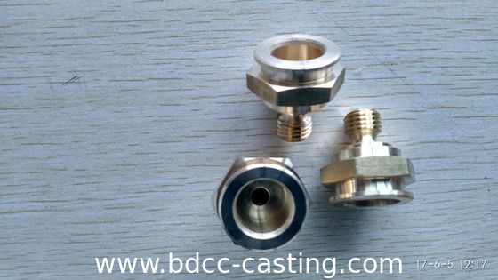 Connettore rapido in ottone personalizzato con tutti i tipi di finiture, prodotto da un produttore professionista cinese