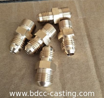 Lavorazione personalizzata di tutti i tipi di raccordi per tubi, adattatori, lavorazione CNC, raccordi in ottone, dadi e bulloni in ottone. Raccordi filettati in ottone