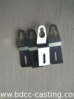 Stampaggio, Alloggiamenti per manometri, Parti stampate in metallo in acciaio inossidabile con tutti i tipi di finiture, Parti stampate