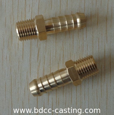 Raccordi per tubi flessibili personalizzati con tutti i tipi di finiture, prodotti in Cina da un produttore professionale