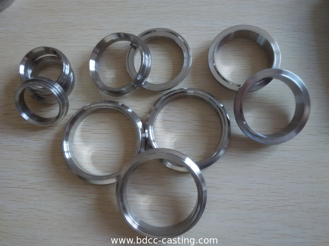 Parti lavorati di precisione per torni CNC, Lavorazione personalizzata di tutti i tipi di parti meccaniche e parti per lavorazioni meccaniche