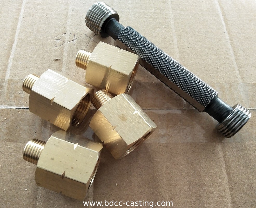 Lavorazione personalizzata di tutti i tipi di raccordi per tubi, adattatori, raccordi filettati in ottone, Prodotti da produttore professionista cinese