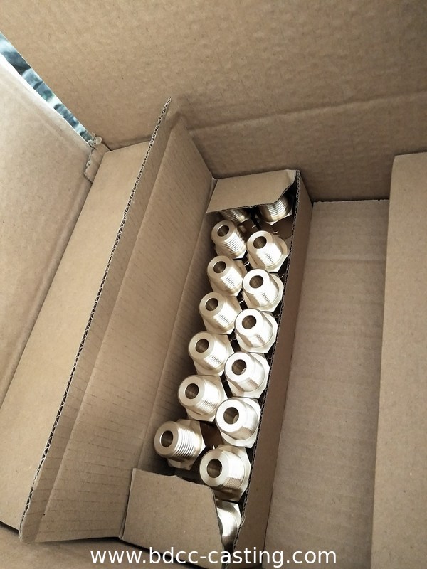Lavorazione personalizzata di tutti i tipi di raccordi per tubi, adattatori, lavorazione CNC, raccordi in ottone, dadi e bulloni in ottone. Raccordi filettati in ottone